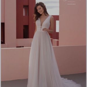 Brand is White One Barcelona style :Sundrop